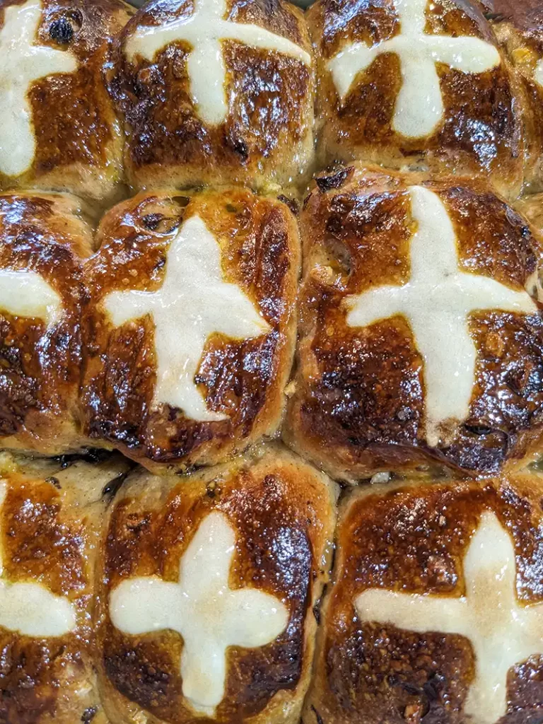 Close up photo of hot cross buns