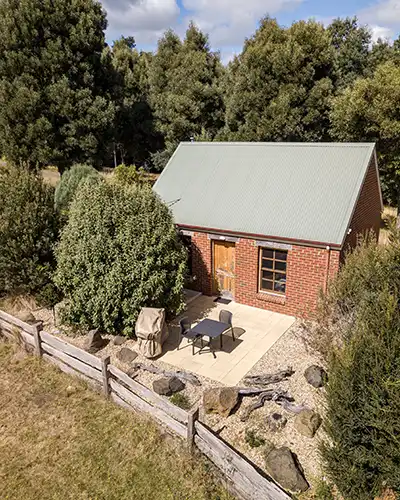 Fon Hock studio cottage is a self-contained stone cottage at Tin Dragon Cottages in North East Tasmania